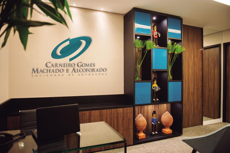 SOCIEDADE DE ADVOGADOS